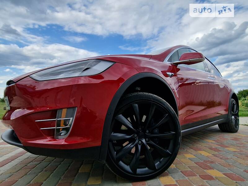 Tesla Model X 2018