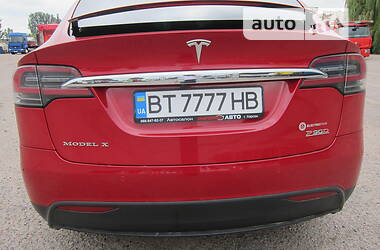 Позашляховик / Кросовер Tesla Model X 2017 в Херсоні