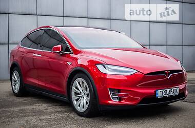 Внедорожник / Кроссовер Tesla Model X 2016 в Киеве