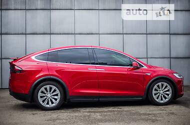 Внедорожник / Кроссовер Tesla Model X 2016 в Киеве