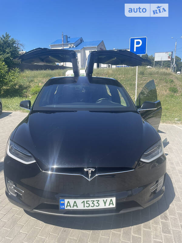 Позашляховик / Кросовер Tesla Model X 2016 в Сумах