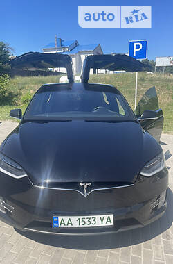 Позашляховик / Кросовер Tesla Model X 2016 в Сумах