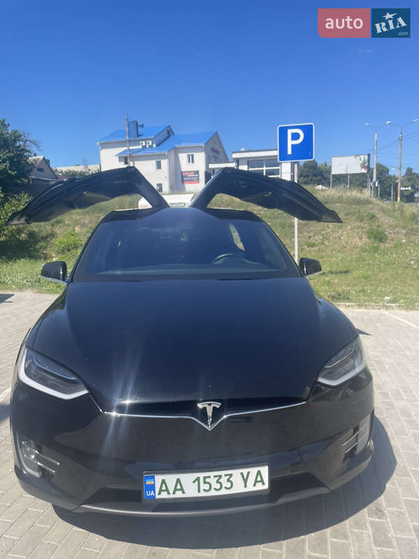 Позашляховик / Кросовер Tesla Model X 2016 в Сумах