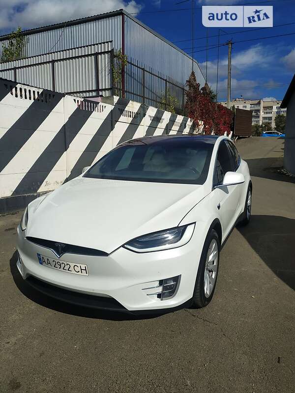 Внедорожник / Кроссовер Tesla Model X 2019 в 