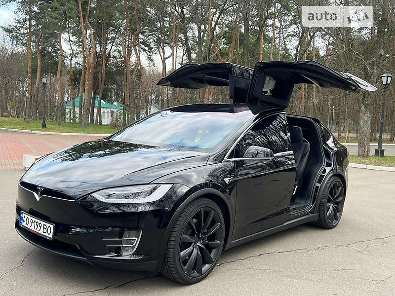 Внедорожник / Кроссовер Tesla Model X 2019 в 