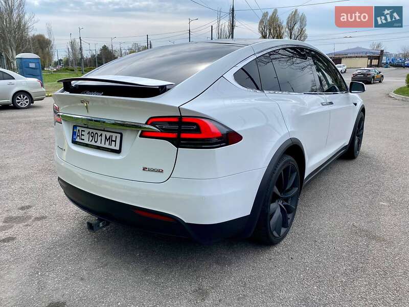 Позашляховик / Кросовер Tesla Model X 2017 в Дніпрі