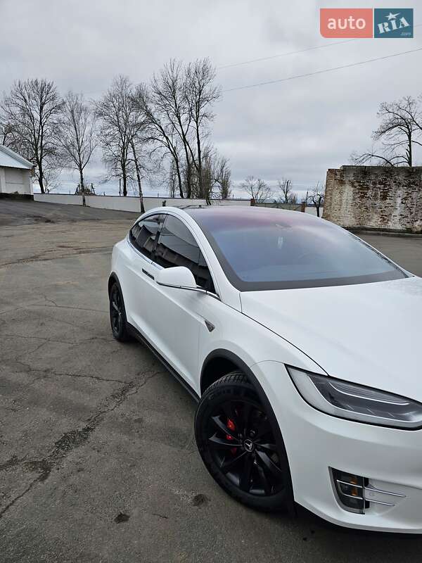 Внедорожник / Кроссовер Tesla Model X 2016 в Львове