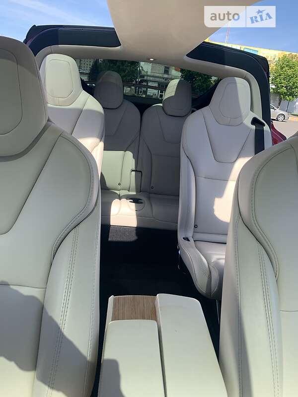 Позашляховик / Кросовер Tesla Model X 2018 в Києві