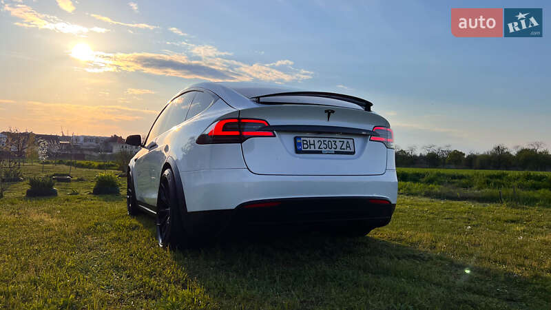 Позашляховик / Кросовер Tesla Model X 2018 в Одесі