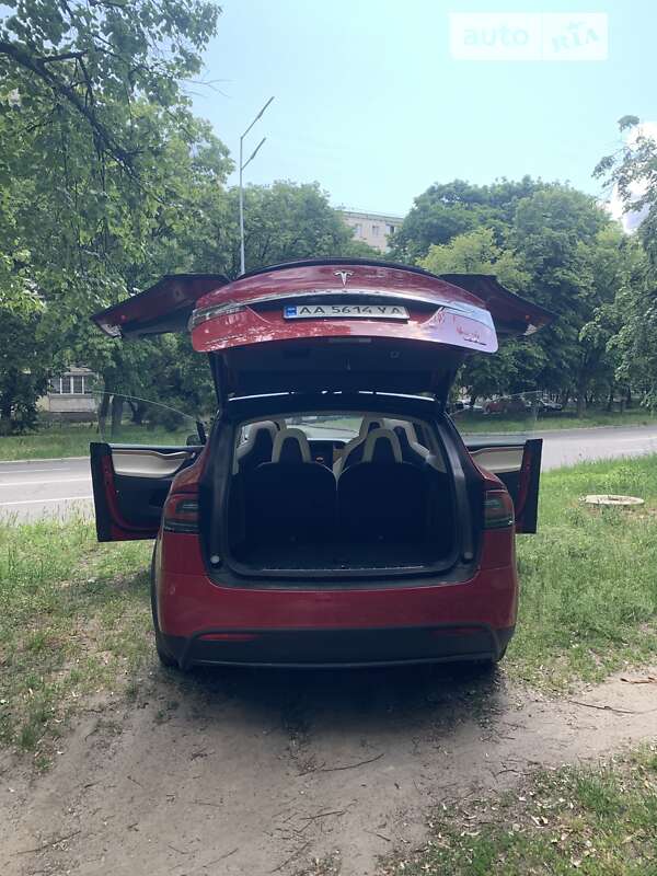 Позашляховик / Кросовер Tesla Model X 2018 в Києві