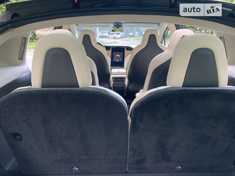 Позашляховик / Кросовер Tesla Model X 2018 в Києві
