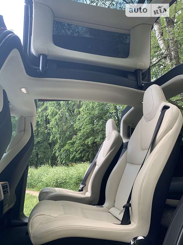 Позашляховик / Кросовер Tesla Model X 2018 в Києві
