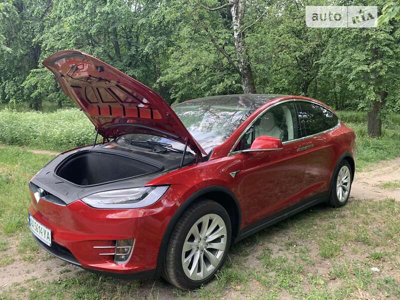 Позашляховик / Кросовер Tesla Model X 2018 в Києві