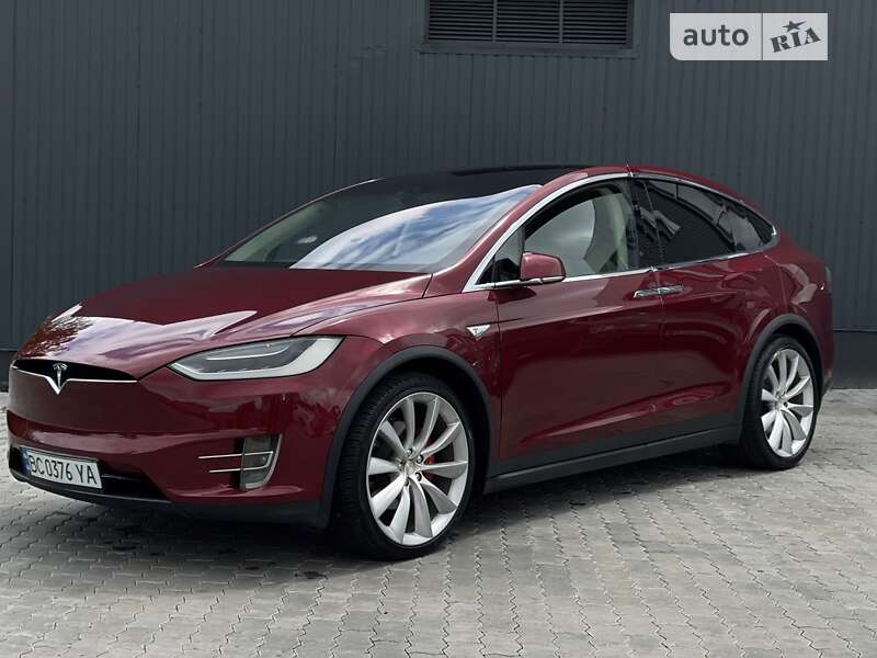 Позашляховик / Кросовер Tesla Model X 2016 в Стрию