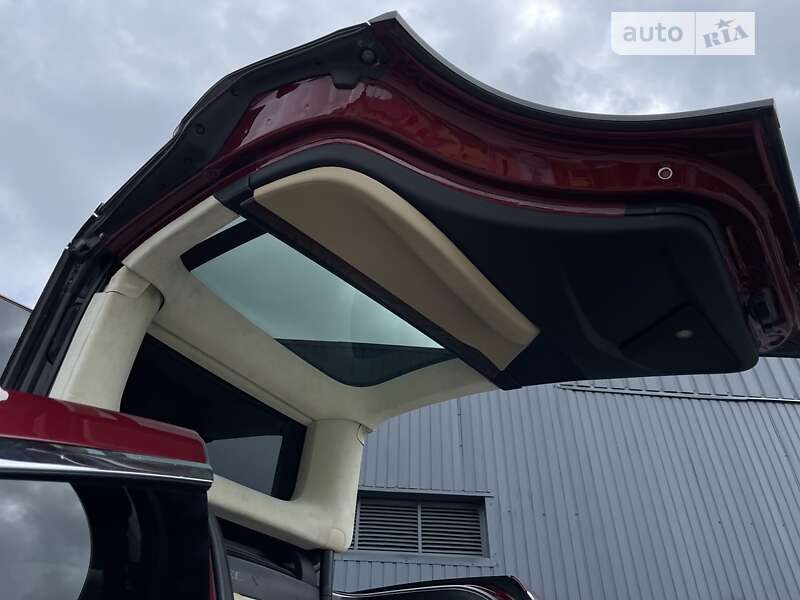 Позашляховик / Кросовер Tesla Model X 2016 в Стрию