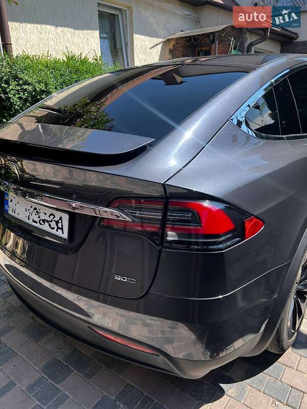 Позашляховик / Кросовер Tesla Model X 2016 в Харкові