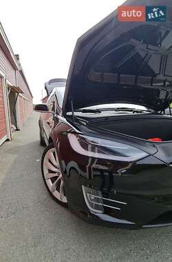 Внедорожник / Кроссовер Tesla Model X 2019 в 