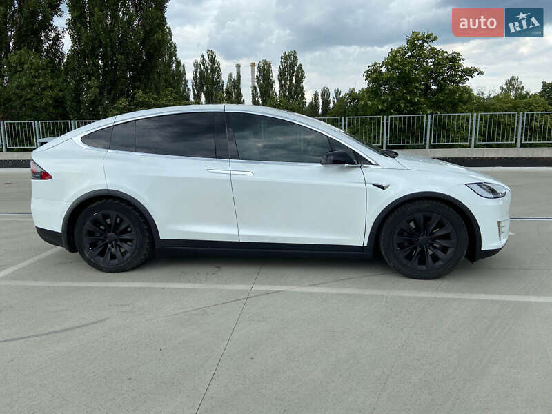 Внедорожник / Кроссовер Tesla Model X 2020 в Киеве