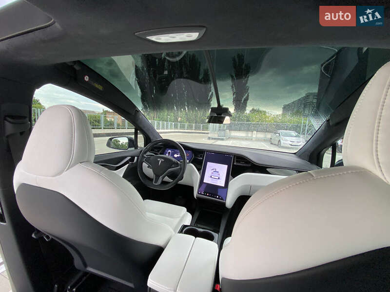 Внедорожник / Кроссовер Tesla Model X 2020 в Киеве