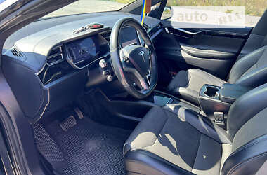 Позашляховик / Кросовер Tesla Model X 2017 в Вінниці