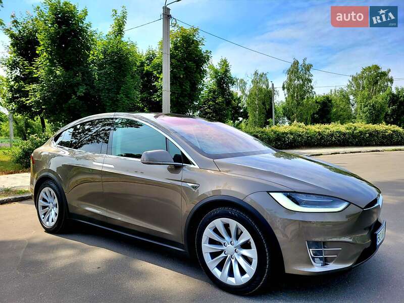 Позашляховик / Кросовер Tesla Model X 2016 в Харкові