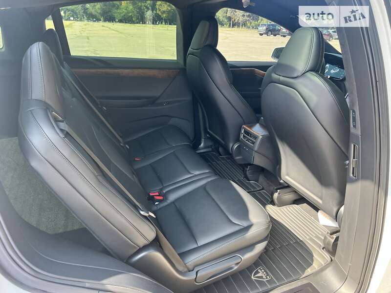 Позашляховик / Кросовер Tesla Model X 2019 в Одесі