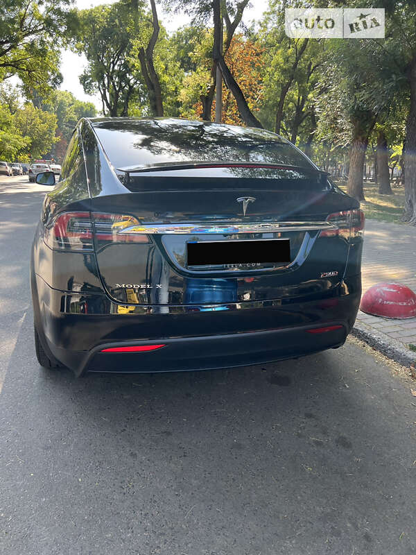 Позашляховик / Кросовер Tesla Model X 2016 в Дніпрі