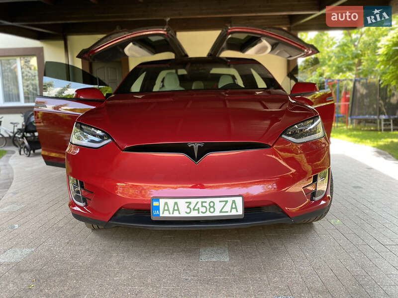 Внедорожник / Кроссовер Tesla Model X 2018 в Киеве