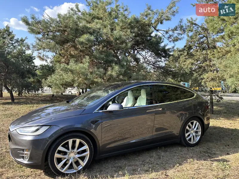 Tesla Model X