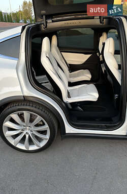 Внедорожник / Кроссовер Tesla Model X 2017 в Киеве