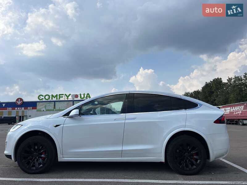 Позашляховик / Кросовер Tesla Model X 2020 в Рівному