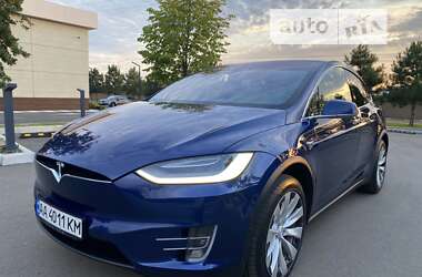 Внедорожник / Кроссовер Tesla Model X 2019 в Киеве