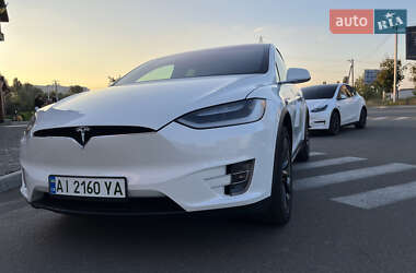 Внедорожник / Кроссовер Tesla Model X 2018 в Вишневом