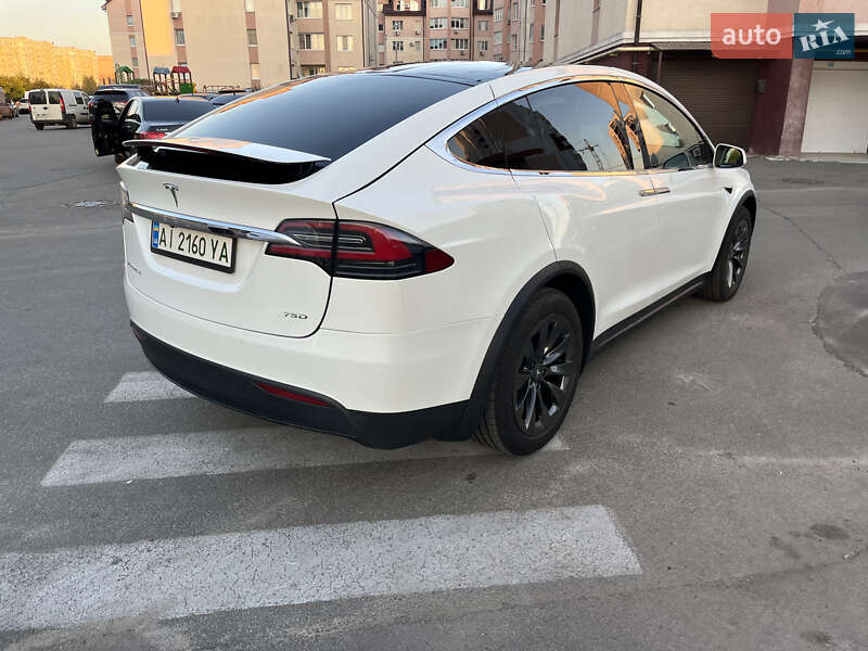 Внедорожник / Кроссовер Tesla Model X 2018 в Вишневом