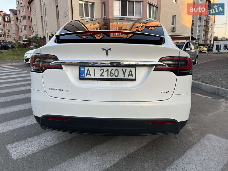 Внедорожник / Кроссовер Tesla Model X 2018 в Вишневом