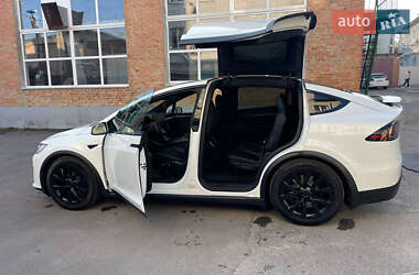 Позашляховик / Кросовер Tesla Model X 2022 в 