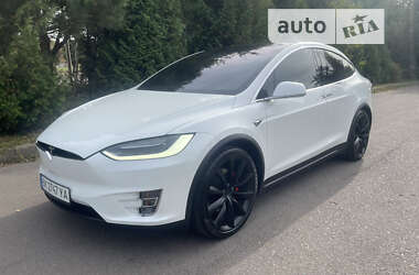 Позашляховик / Кросовер Tesla Model X 2017 в Рівному