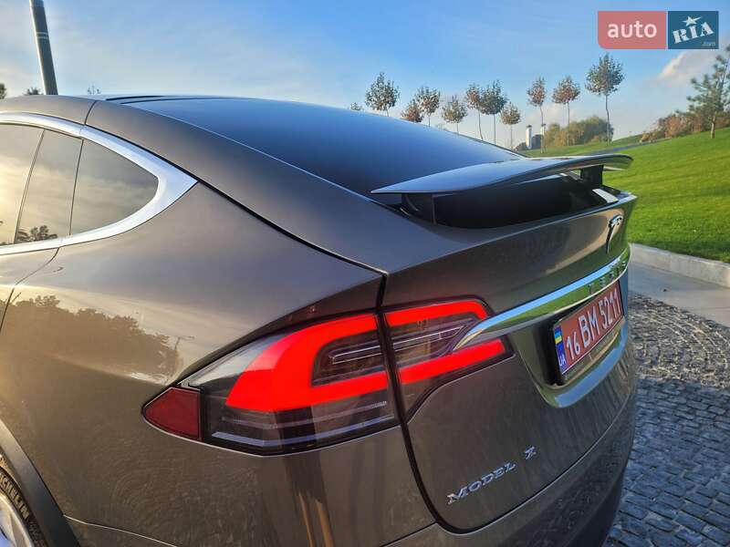 Внедорожник / Кроссовер Tesla Model X 2016 в Днепре