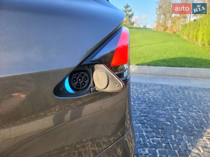 Внедорожник / Кроссовер Tesla Model X 2016 в Днепре