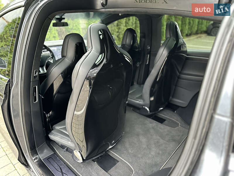 Позашляховик / Кросовер Tesla Model X 2016 в Львові