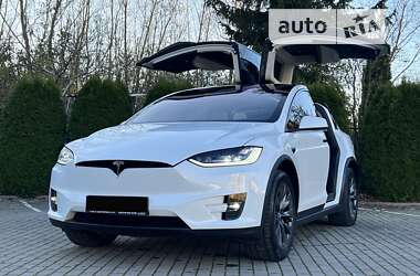 Позашляховик / Кросовер Tesla Model X 2018 в Львові