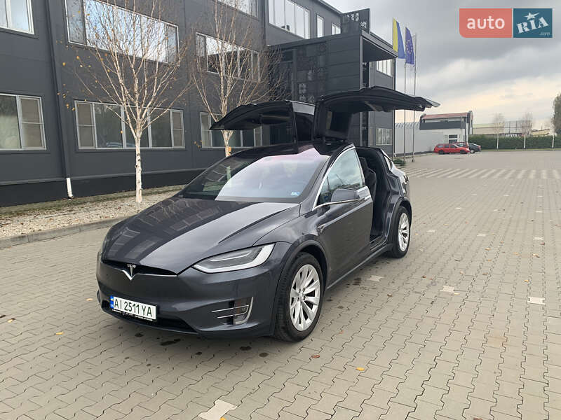 Внедорожник / Кроссовер Tesla Model X 2016 в 