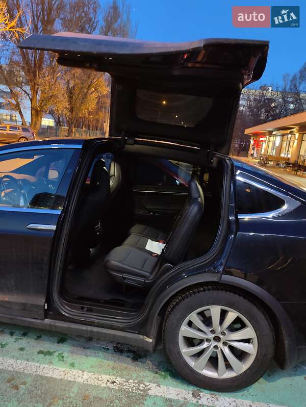 Внедорожник / Кроссовер Tesla Model X 2018 в Днепре