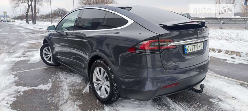 Позашляховик / Кросовер Tesla Model X 2017 в Києві