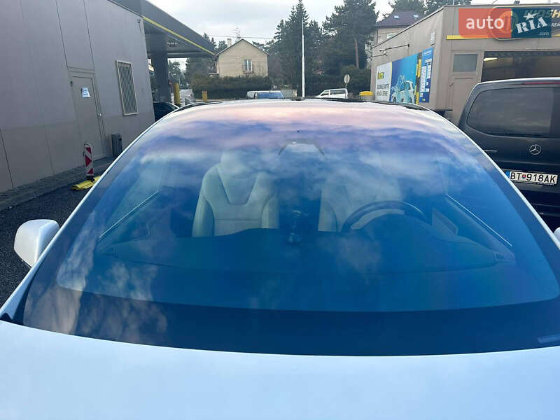 Позашляховик / Кросовер Tesla Model X 2019 в Києві