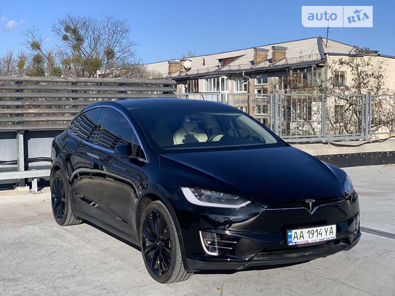 Позашляховик / Кросовер Tesla Model X 2018 в Києві