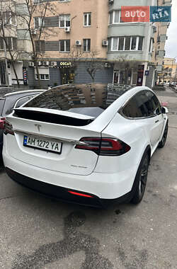 Внедорожник / Кроссовер Tesla Model X 2020 в 