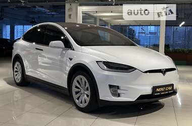 Позашляховик / Кросовер Tesla Model X 2016 в Києві