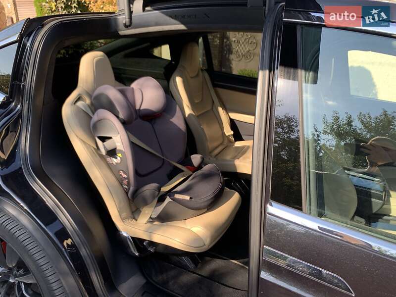 Позашляховик / Кросовер Tesla Model X 2015 в Одесі