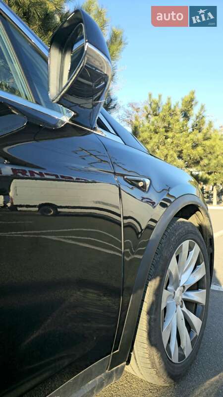 Внедорожник / Кроссовер Tesla Model X 2020 в Одессе